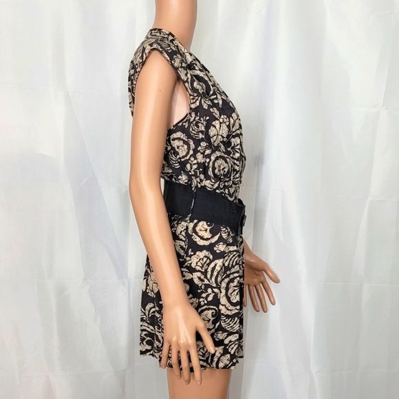 Annabelle- Capsleeve Botanical Print Mini Dress, Sz. Medium - Picture 2 of 13